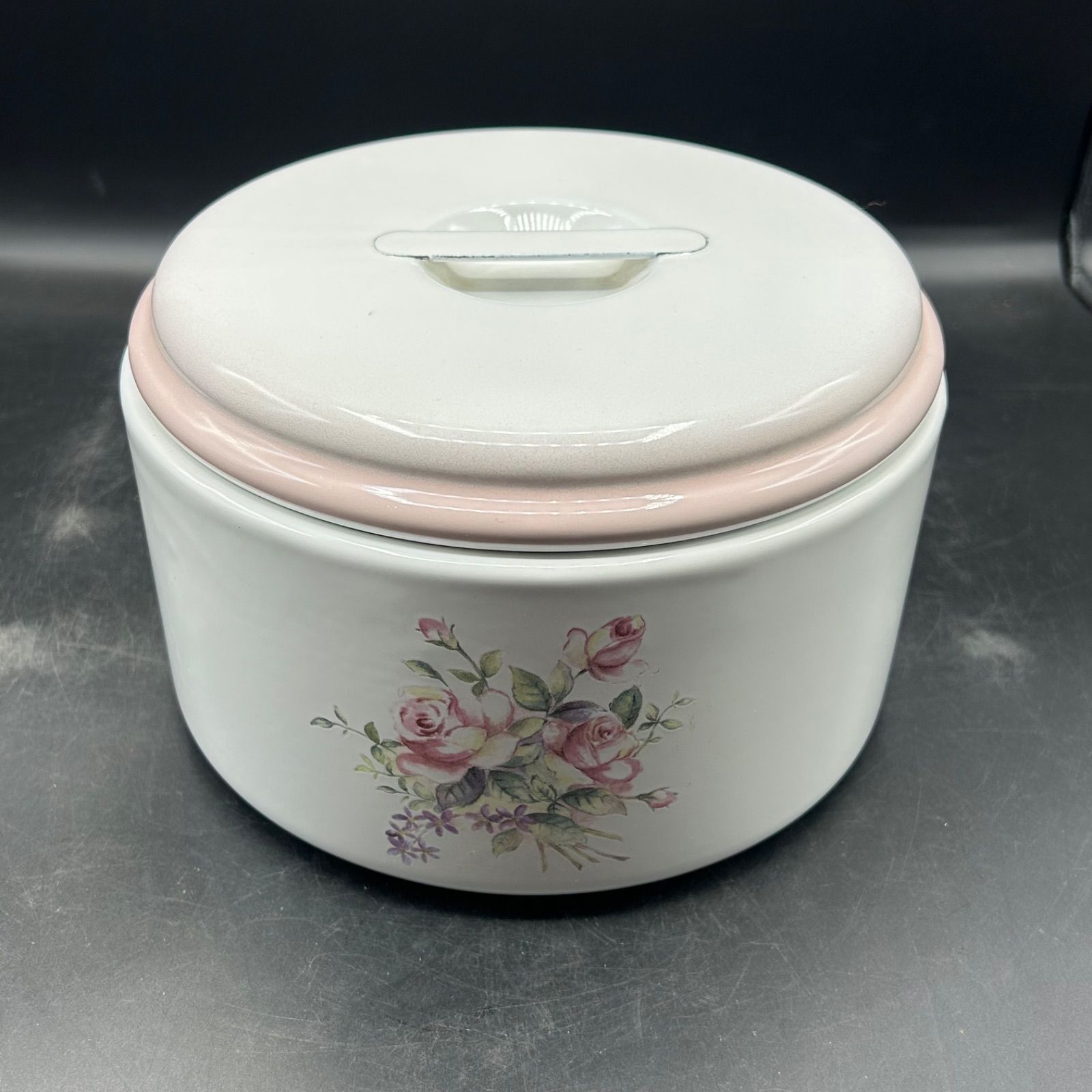 イマン image ダイアナローズ柄 ホーロー 丸缶 Mサイズ 琺瑯 20cm