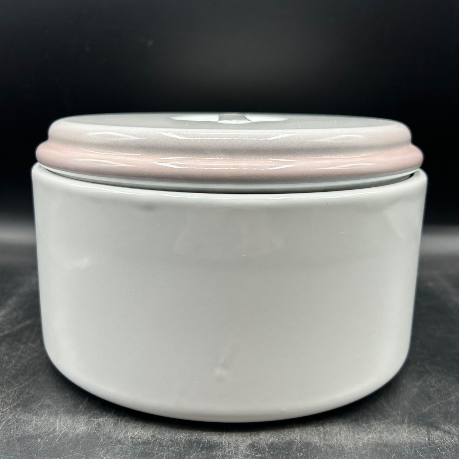 イマン image ダイアナローズ柄 ホーロー 丸缶 Mサイズ 琺瑯 20cm