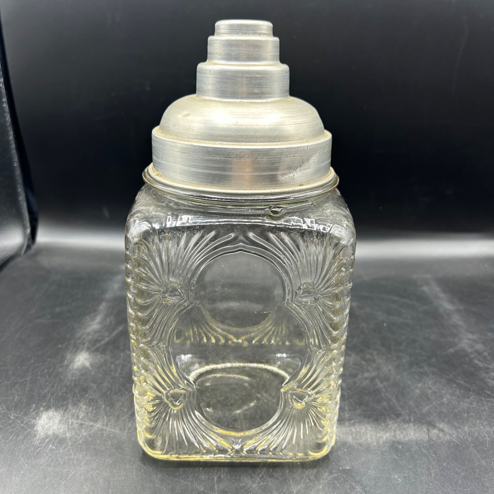 唐草文様 あめや瓶 菓子瓶 アルミ蓋 レア レトロ 唐草文様 あめや瓶 菓子瓶 アルミ蓋 レア レトロ - メルカリ