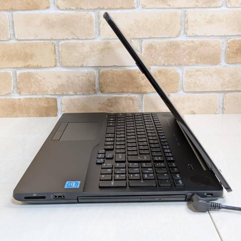 新品SSD❤️初心者向けマニュアル付き❤️Windows11・オフィス付き オフィス付き☆新品SSD/メモリ8G☆初心者OK！Windows11ノートパソコン