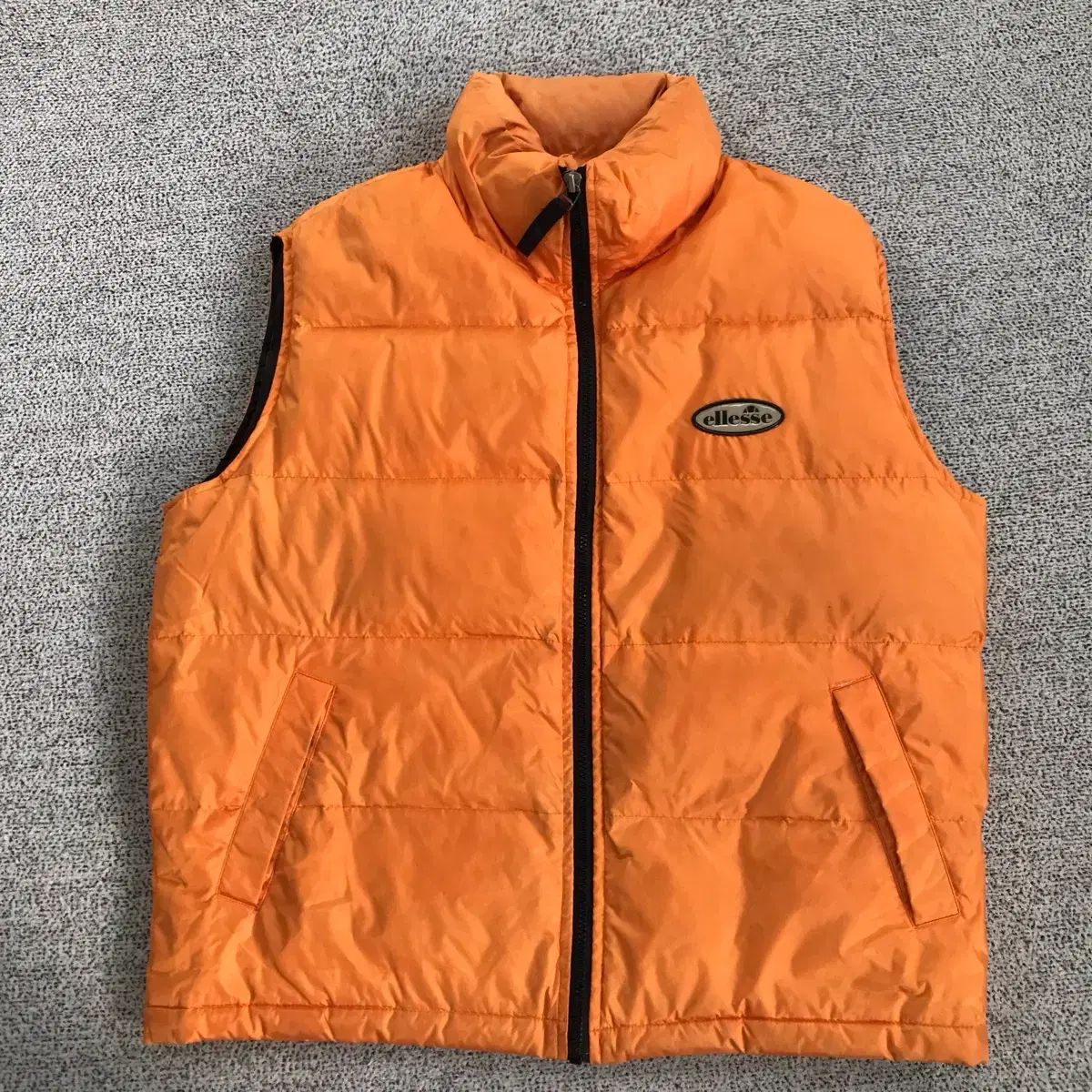 00s エレッセ オールドスクール ダウンベスト - メルカリ