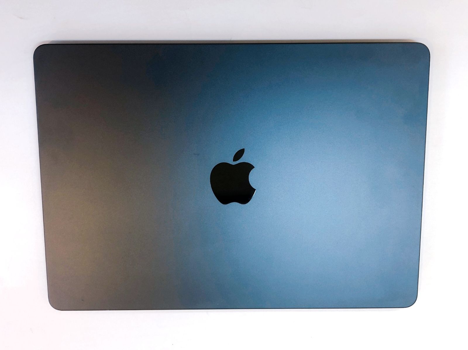 3566】☆美品☆ アップル MacBook Air 2022 13インチ M2チップ搭載