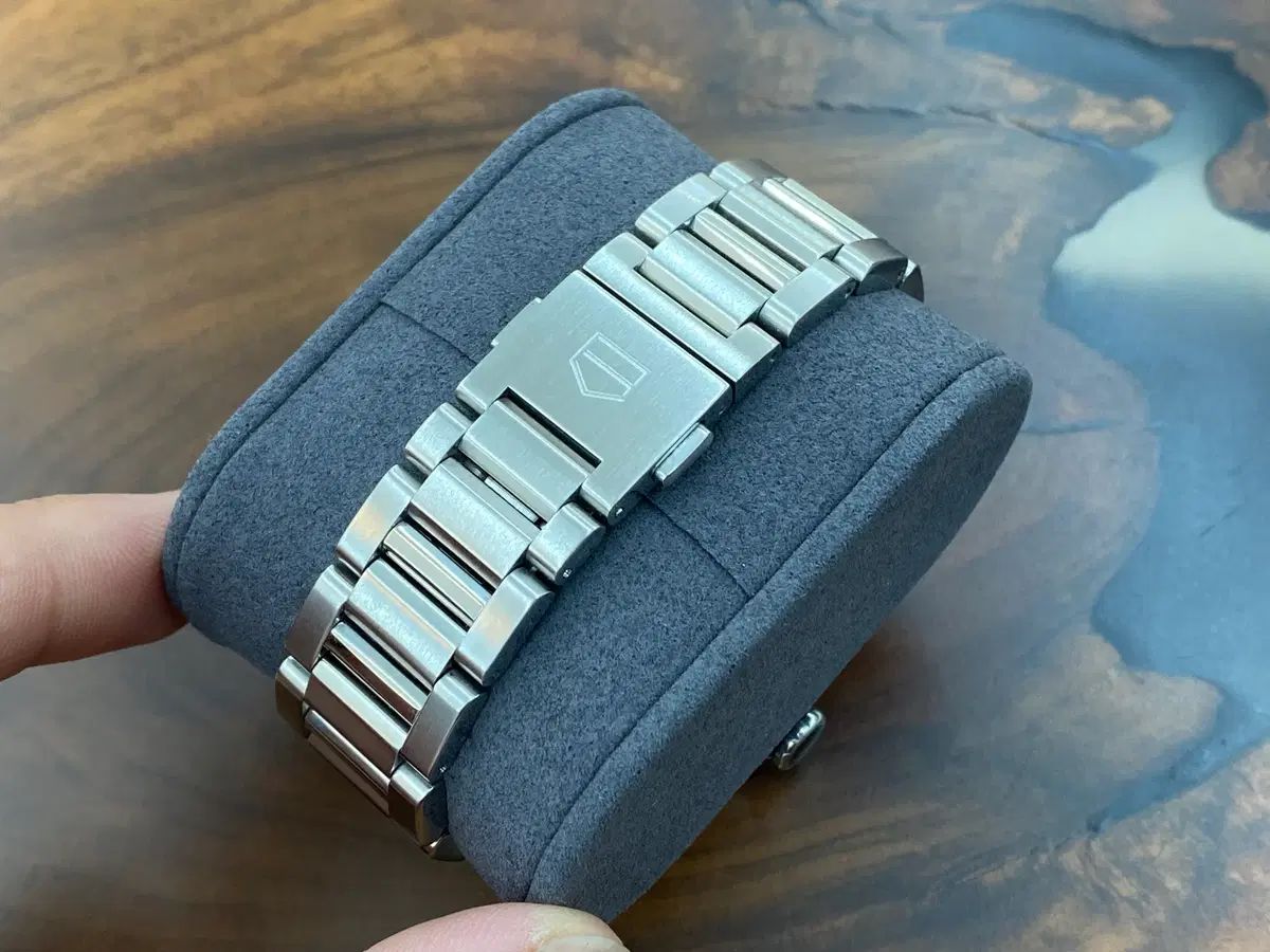 ブランド RISAELON