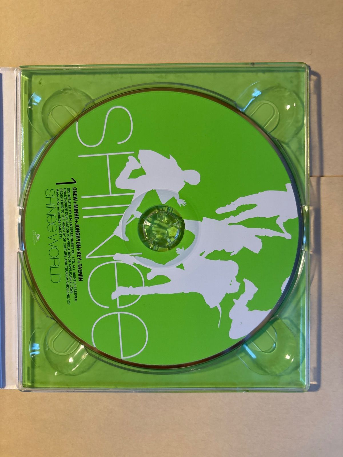 SHINee 1集 - The SHINee World (Aバージョン)(韓国盤) SHINee - メルカリ