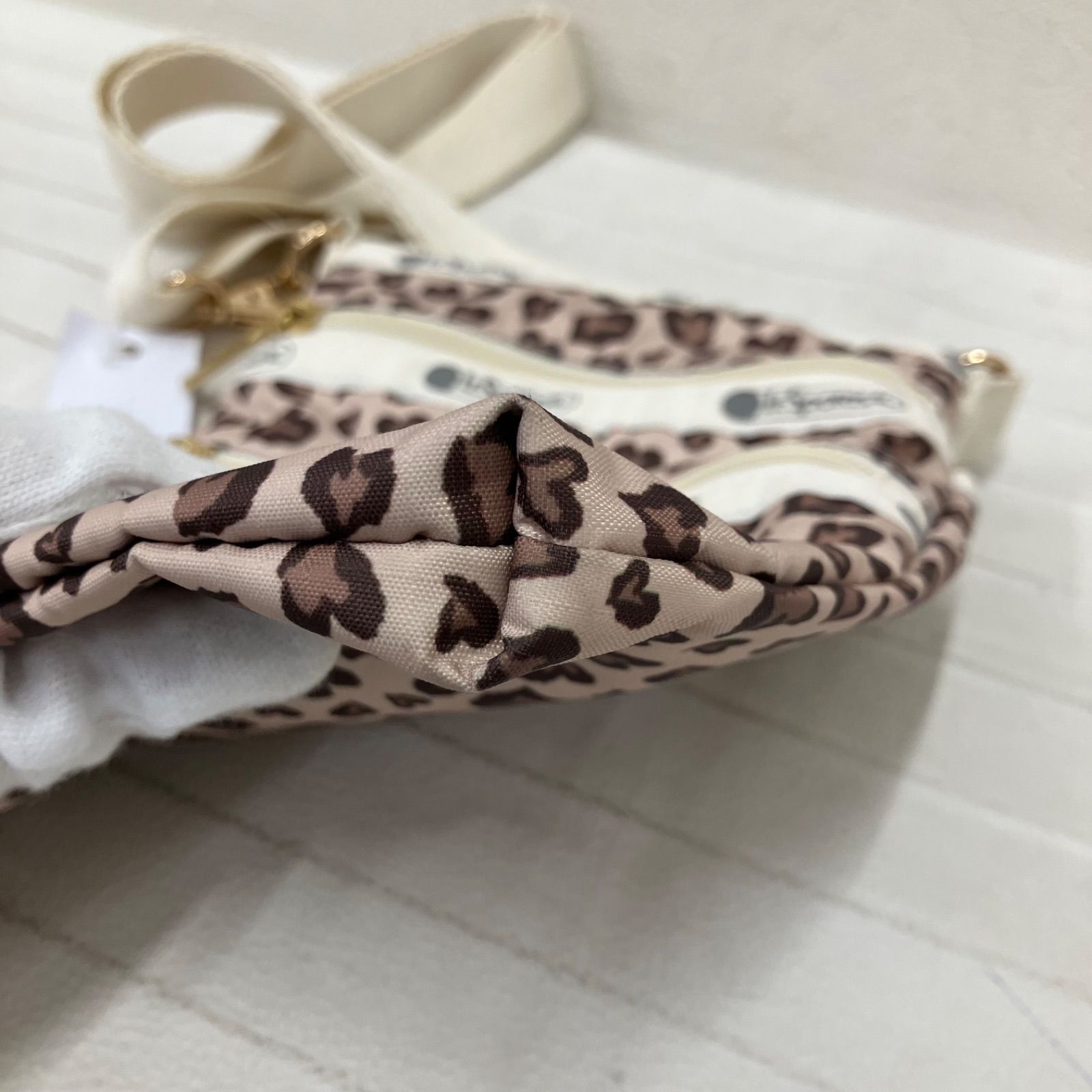 8623 LeSportsac レスポートサック ショルダーバッグ ラテハート