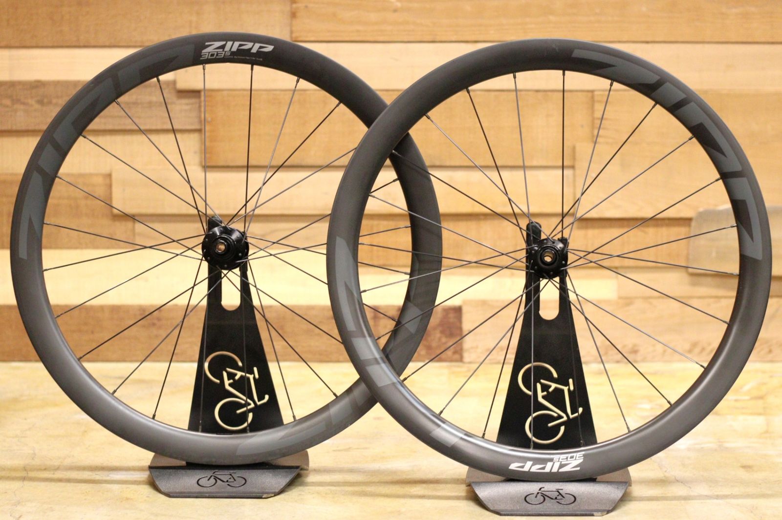 ジップ ZIPP 303S カーボン チューブレスレディ シマノ 12/11S