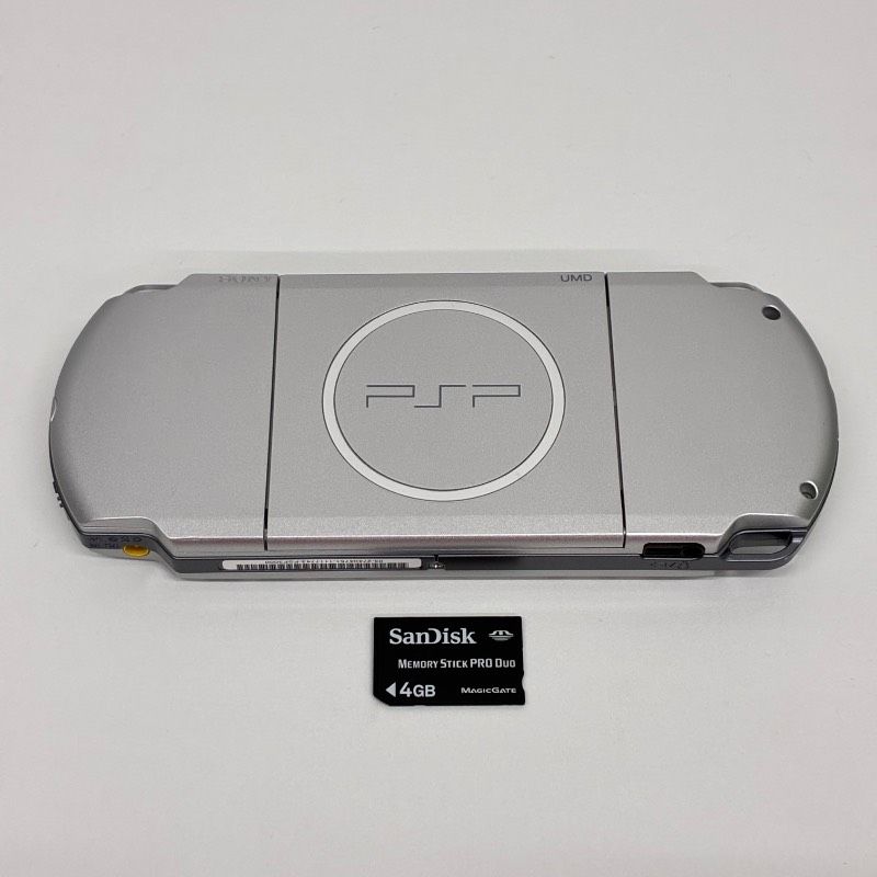 初期化済 動作品 SONY PlayStation Portable Silver PSP 3000 ソニー プレイステーションポータブル シルバー ゲーム機 本体 メモリースティック付き 2 5600 0120