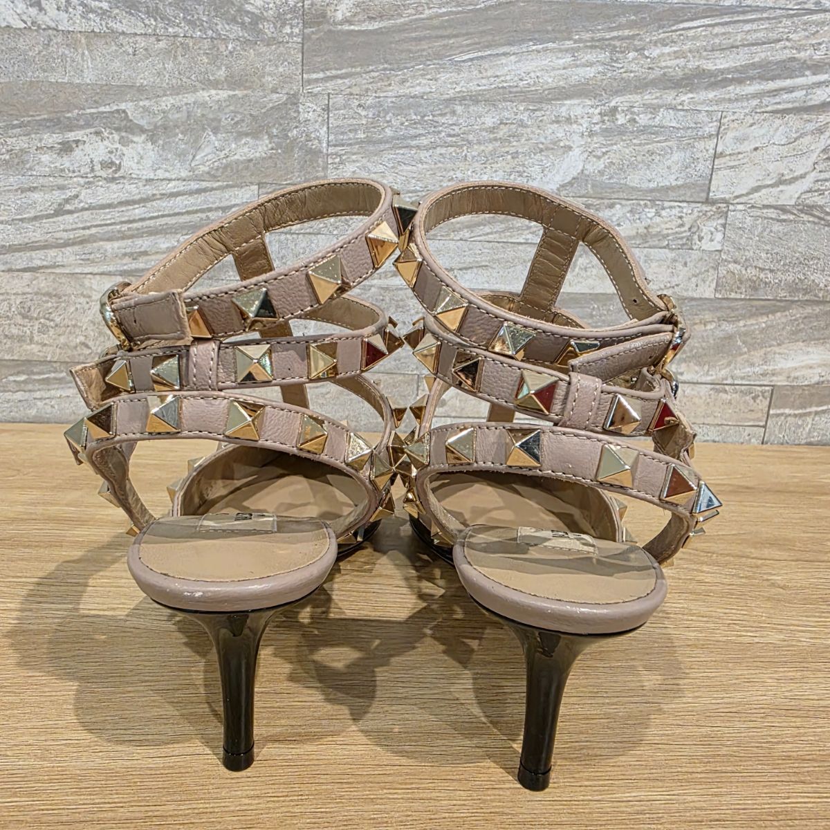 VALENTINO ヴァレンティノ ロックスタッズ ストラップパンプス 65MM