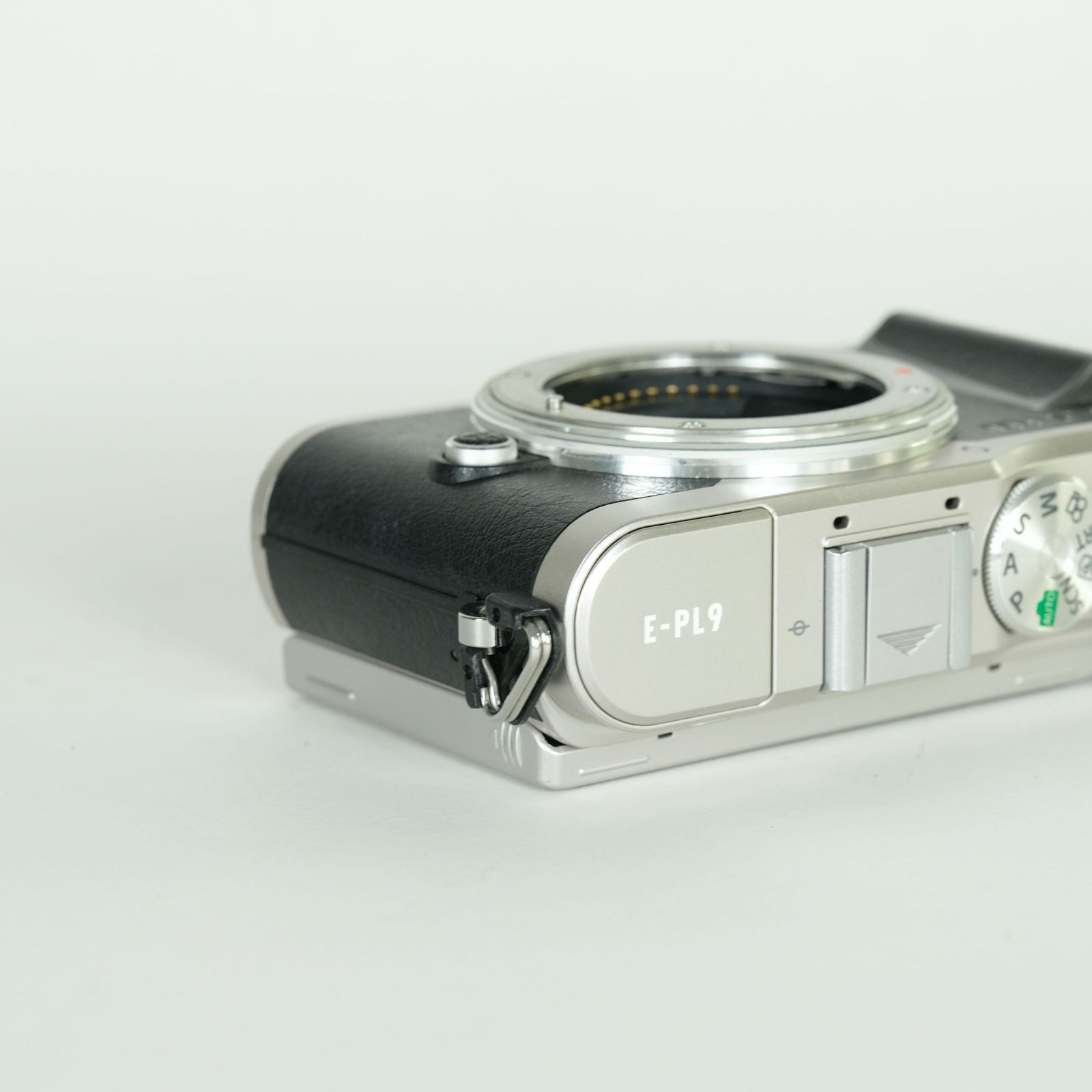 良品 | シャッター数7,045回] OLYMPUS PEN E-PL9 [ボディ ブラック