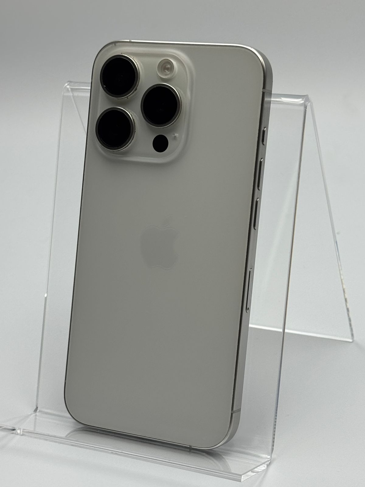 訳あり中古D】iPhone 15 Pro 512GB ホワイトチタニウム バッテリー【89