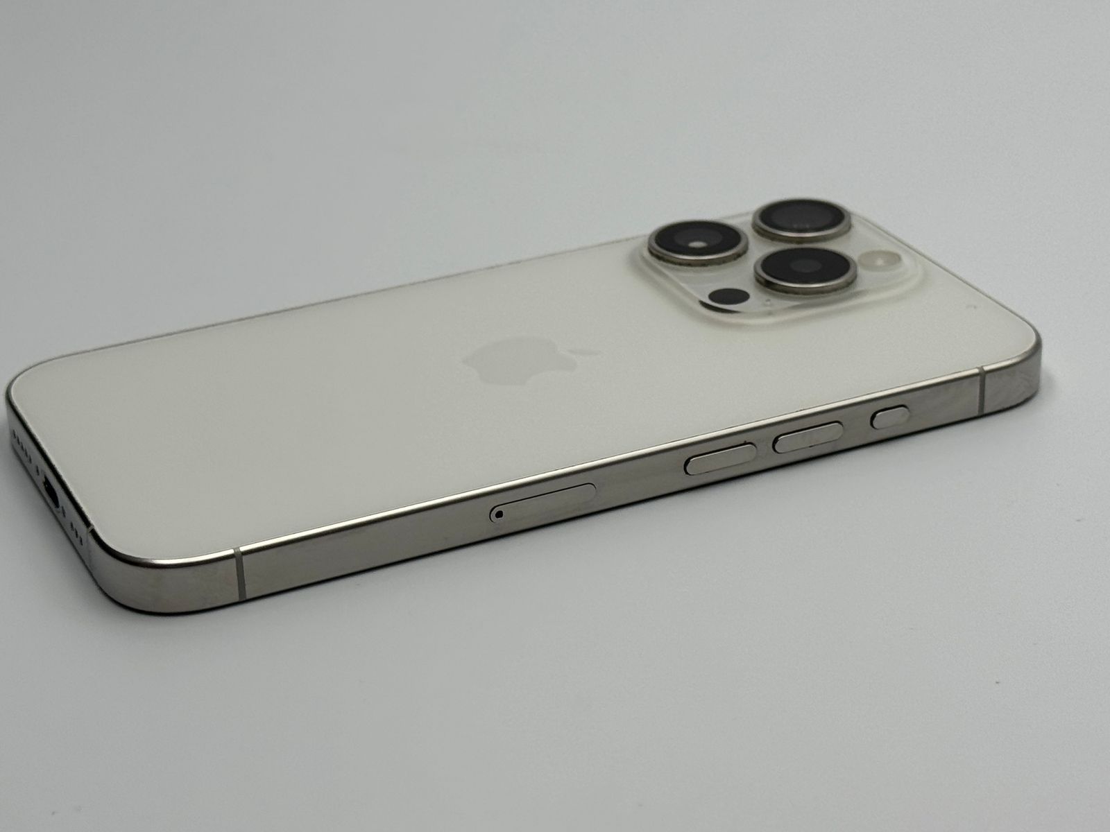 0 iPhone White eBay (Unlocked) SIM 【訳あり中古D】iPhone 15 Pro 