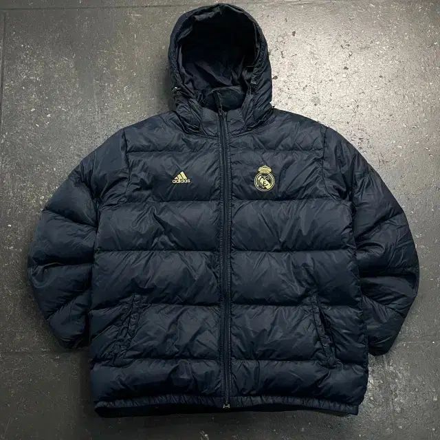 105 アディダス レアルマドリード 軽量ダウン - メルカリ