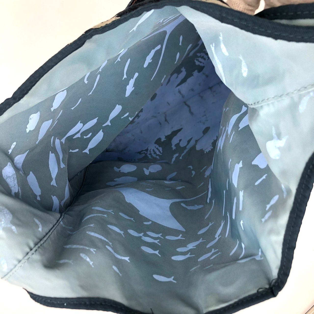 未使用に近い ハンティングワールド 巾着 ショルダーバッグ バチュー カーキ be-rich0112_bk7471