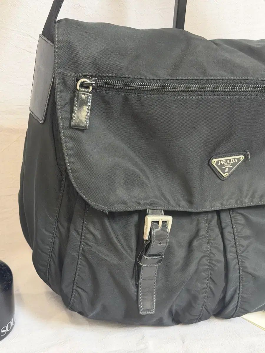 プラダ テスート ポコノ ナイロン ツーポケット メッセンジャーバッグ