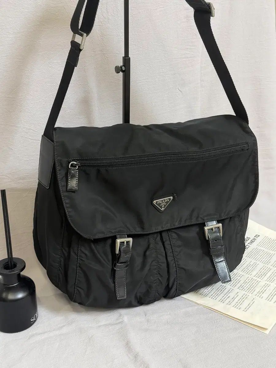 プラダ　メッセンジャーバッグ　ポコノ　テスート　ショルダー　24102101 プラダ メッセンジャーバッグ ポコノ テスート ショルダー 24102101