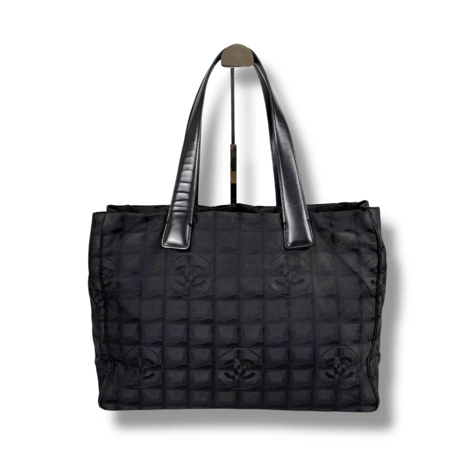 節約 CHANEL◇ニュートラベルラインMM/トートバッグ/ナイロン/BLK/総柄