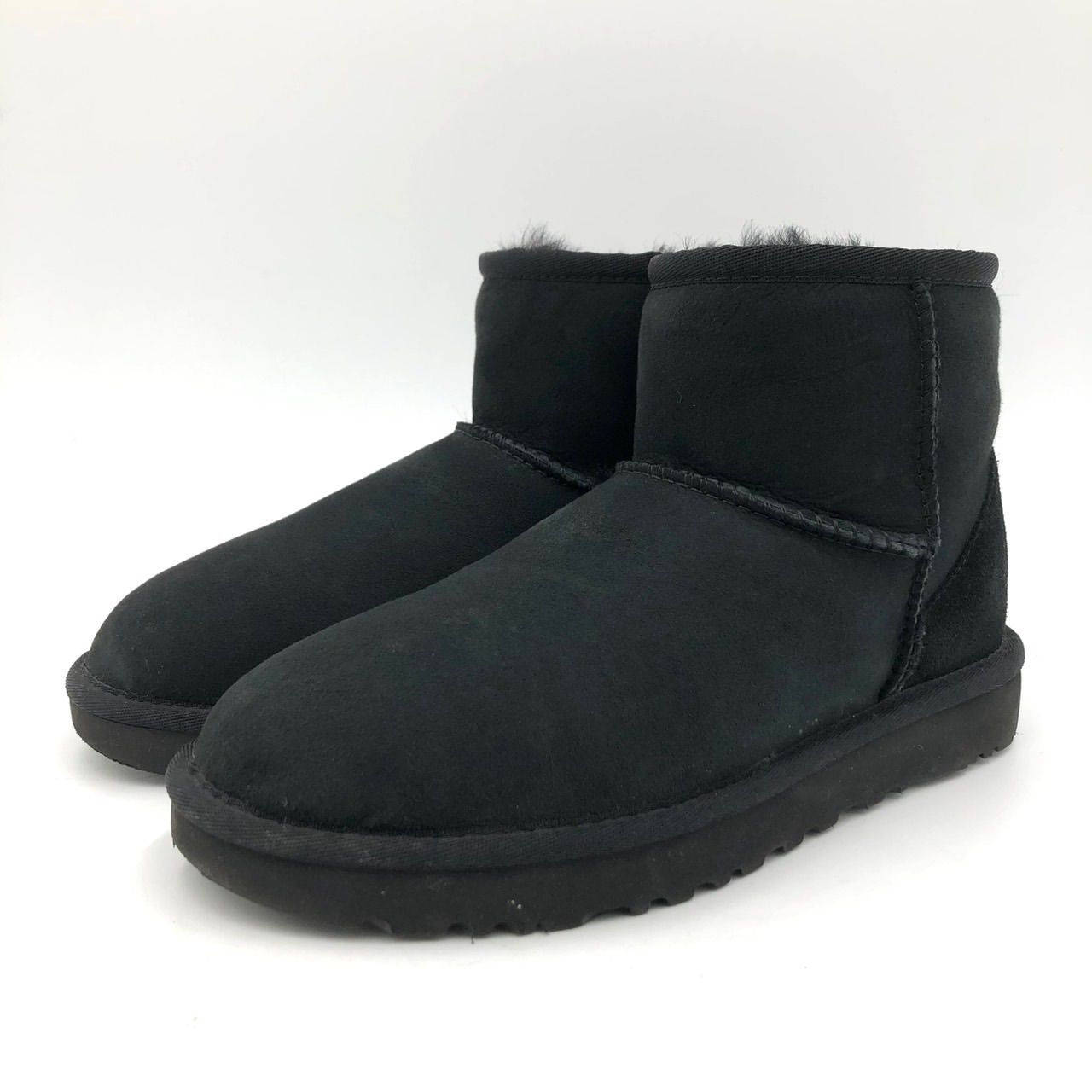 UGG アグ ムートンブーツ ベイリーボタン ブラック 23cm ショート 防寒