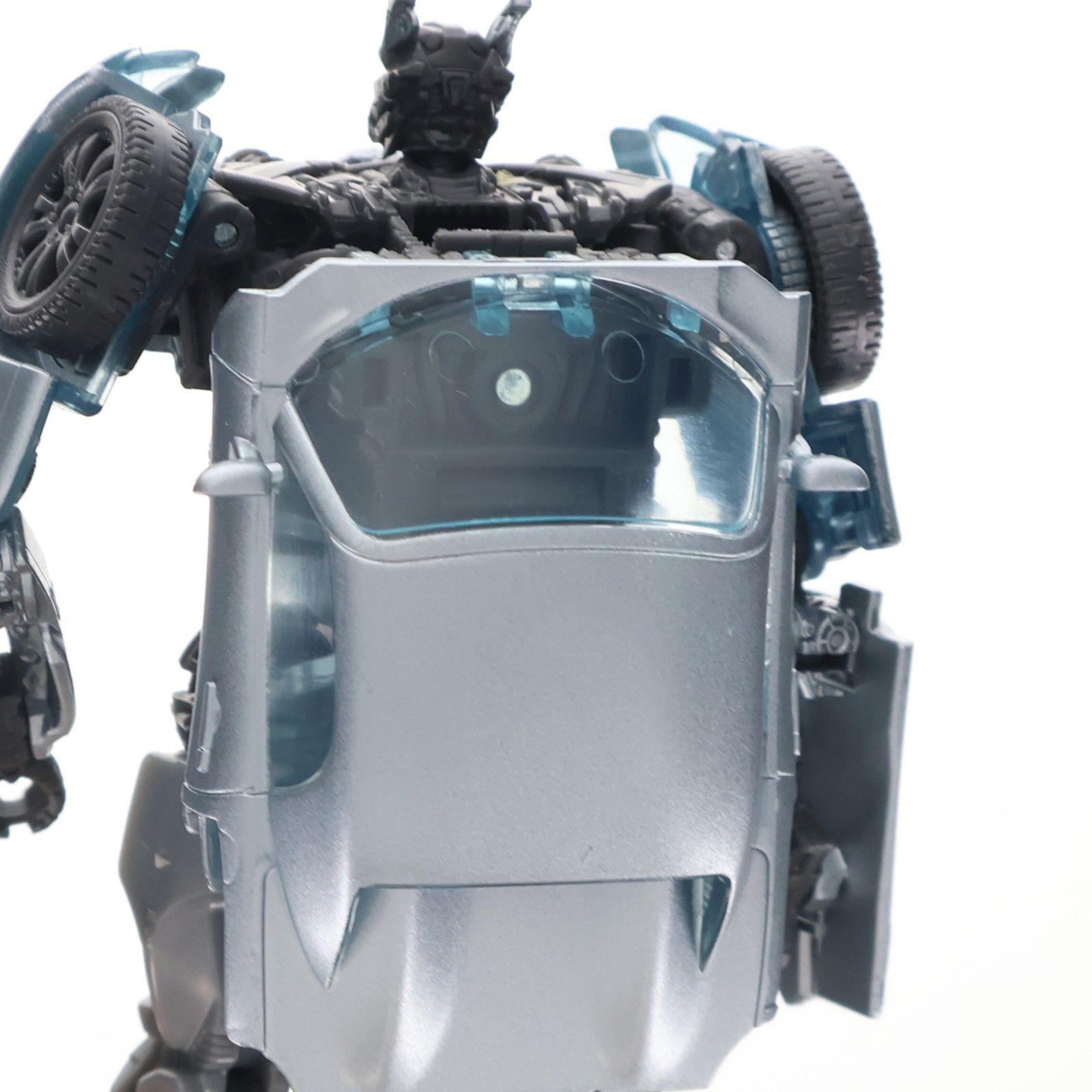 トランスフォーマー スタジオシリーズ SS-09 オートボットジャズ 完成