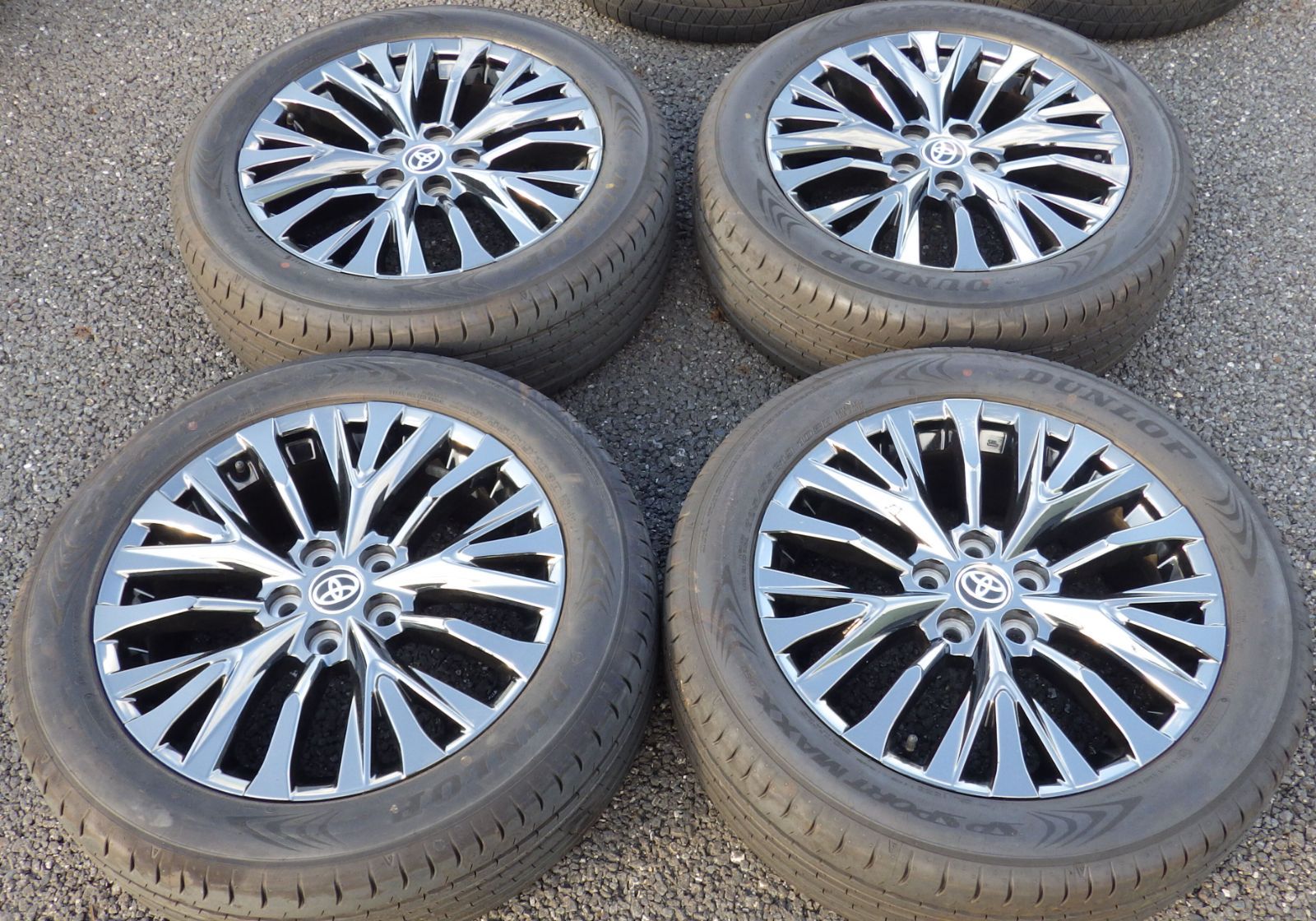 D1659) AWタイヤ☆トヨタ 40 ヴェルファイア □40系 Zプレミア純正