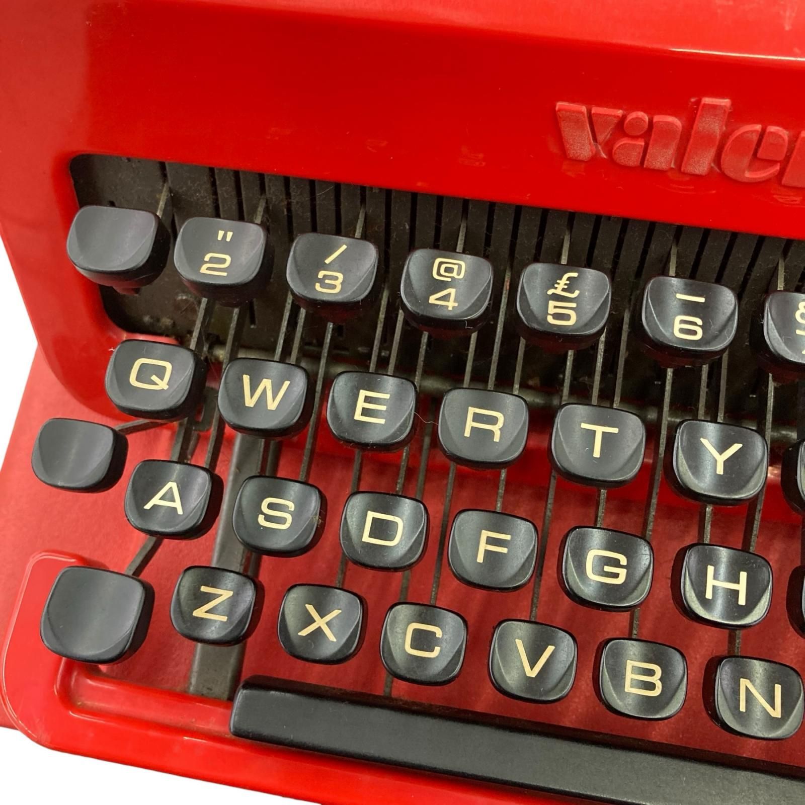186000 現状品 Olivetti Valentine タイプライター - メルカリ