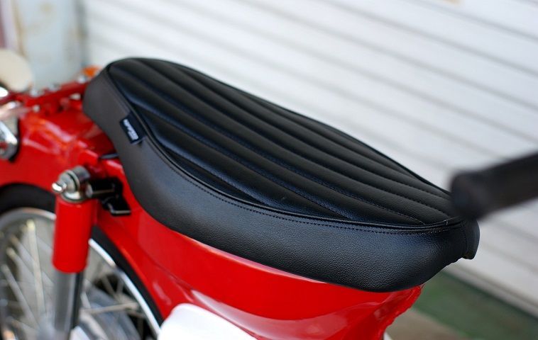 KEPSPEED スーパーカブ用 縦ラインシート(ブラック) - メルカリ