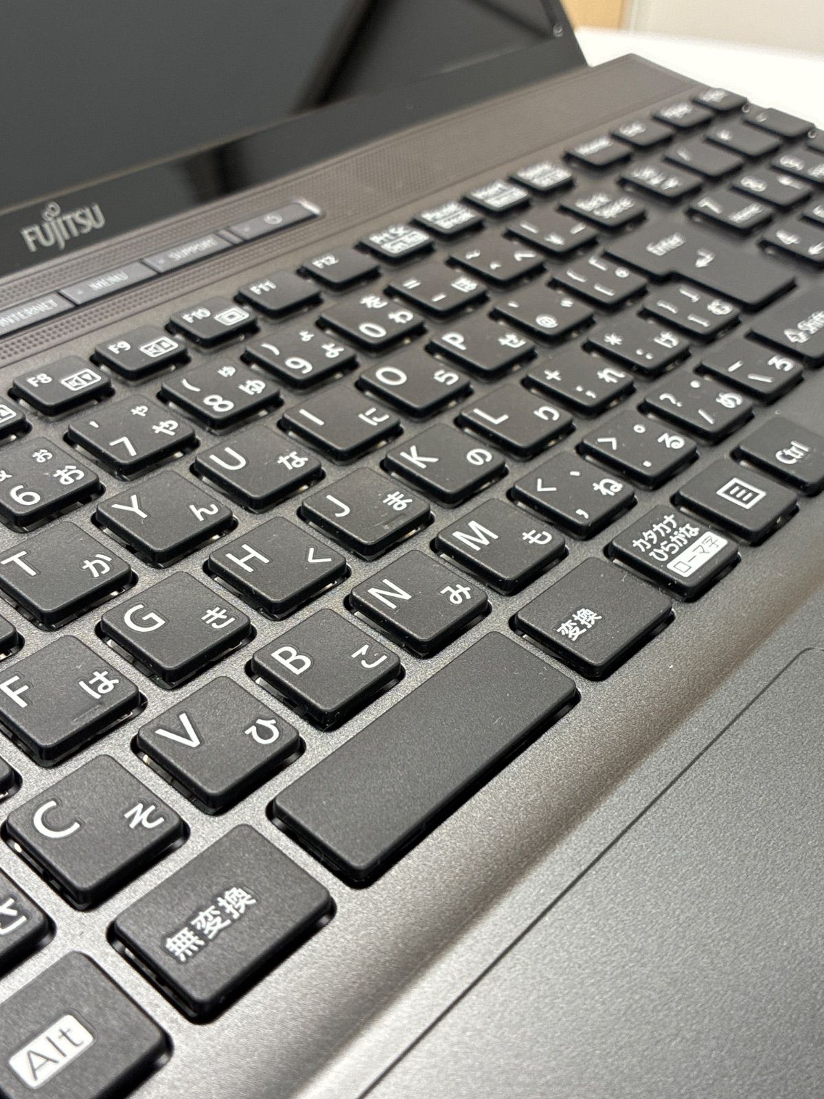 富士通 LIFEBOOK AH52/D3 FMVA52D3BB Core i5-8265U メモリ8GB 記憶
