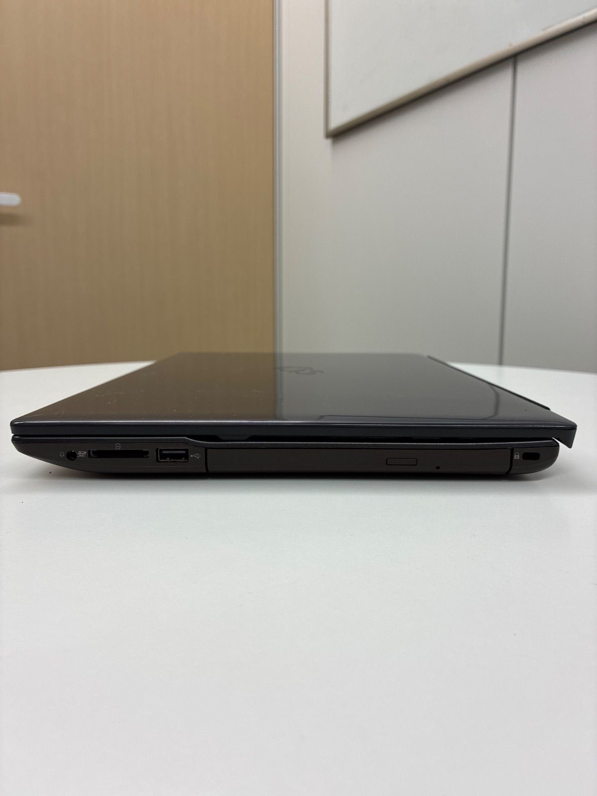 ノートPC 富士通 LIFEBOOK AH52/D3 FMVA52D3BB Core i5-8265U メモリ