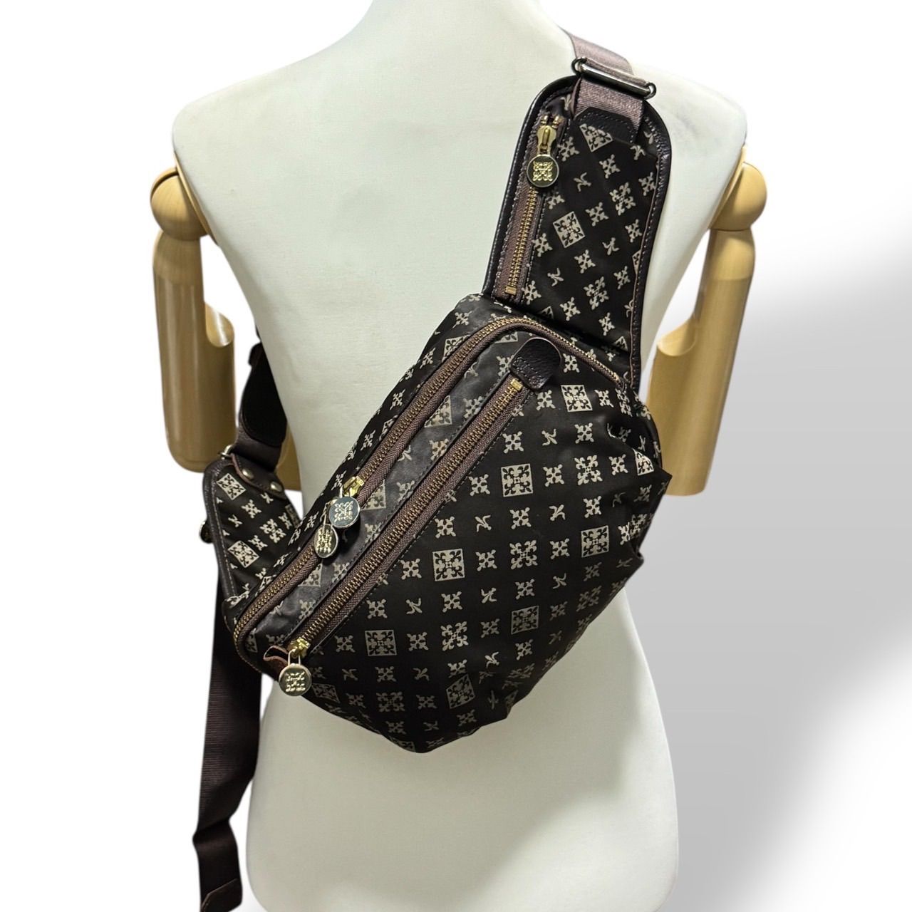 極美品 希少 russet ラシット ボディバッグ ウェストポーチ モノグラム