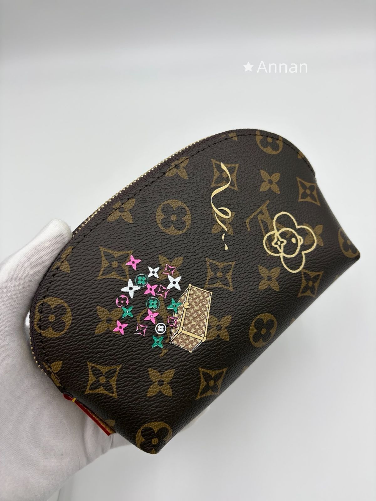 未使用に近い Louis vuittonルイヴィトン モノグラム 化粧ポーチ