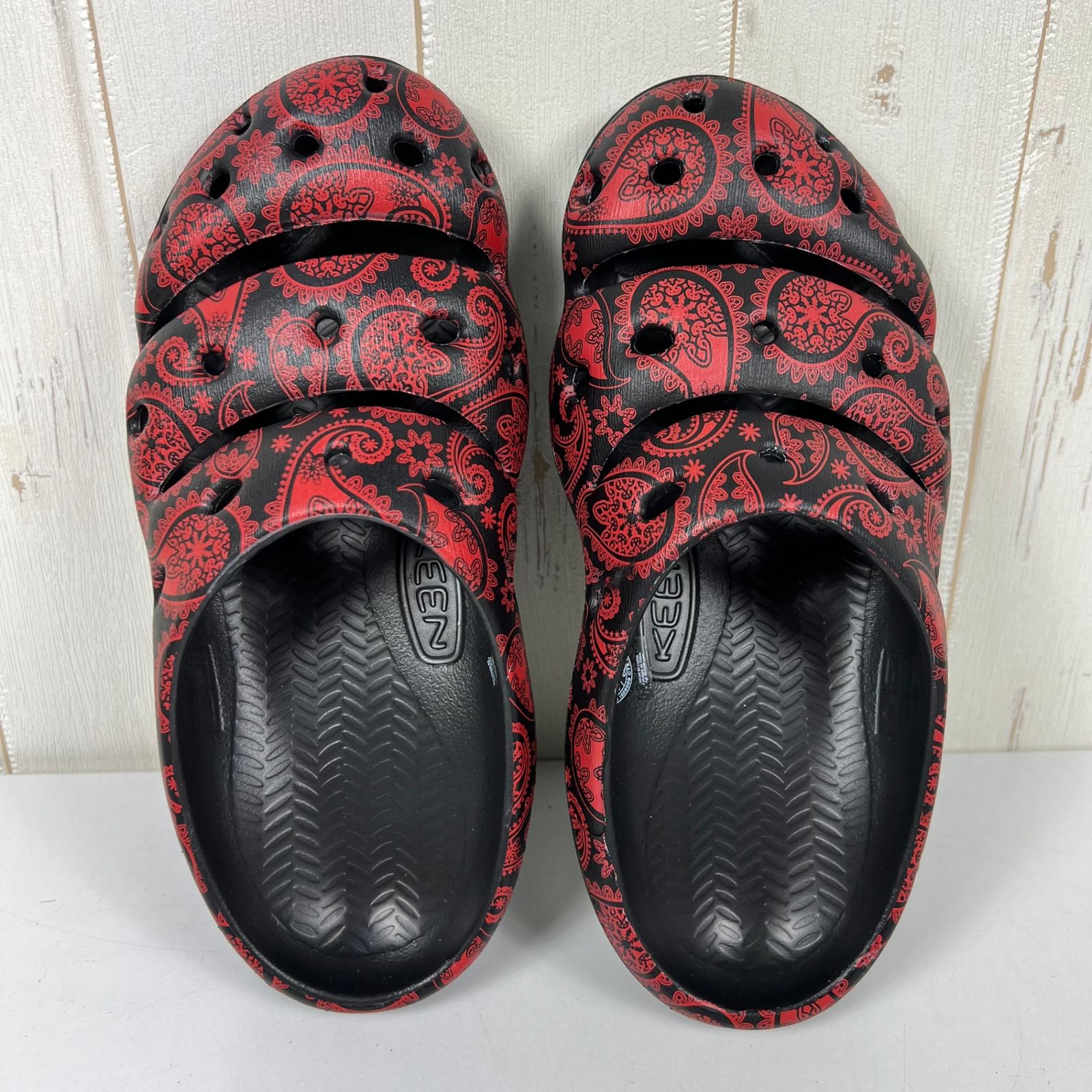 Unisex 26.0cm レッド系】 Keen ( キーン ) YOGUI ARTS × THC コラボ