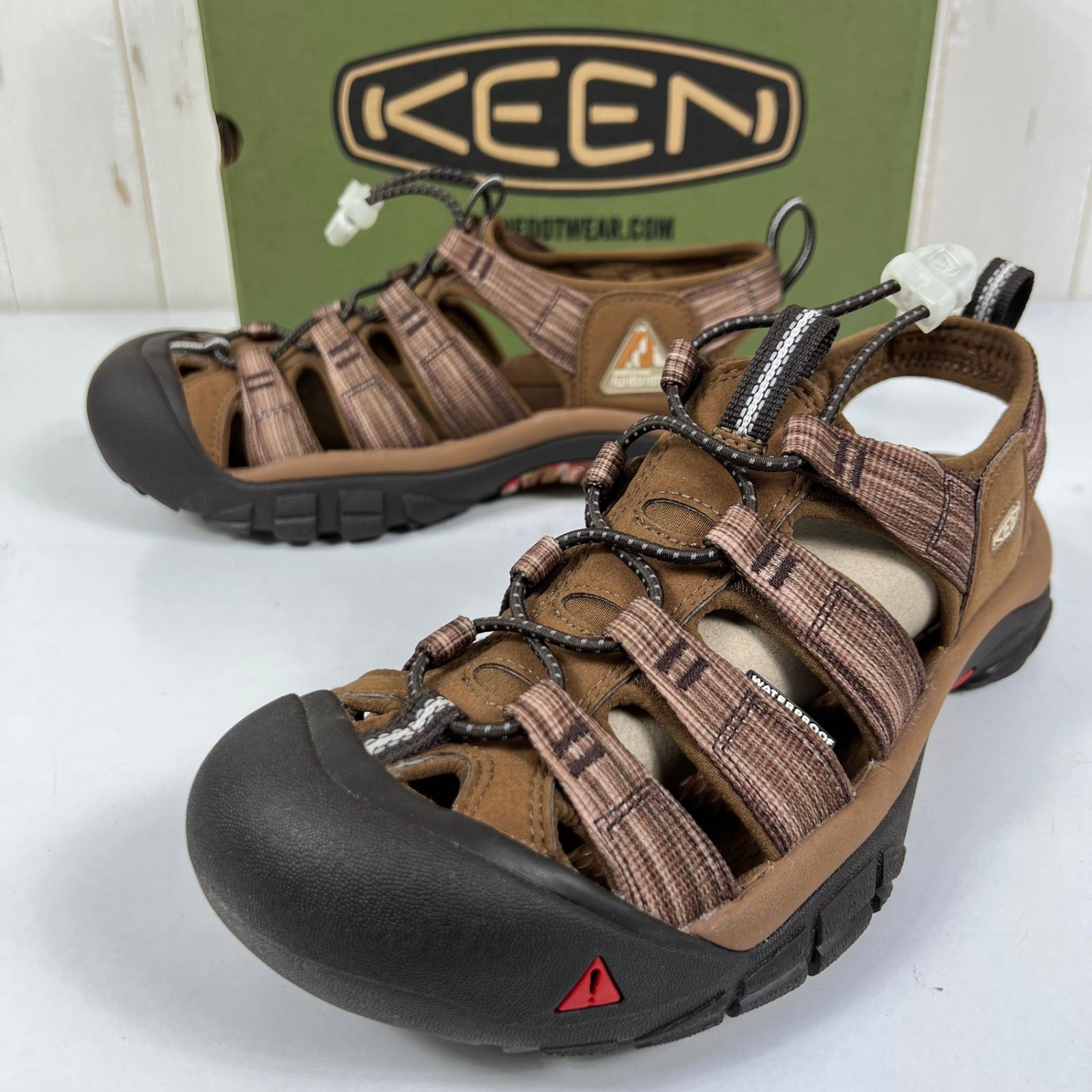 Women's 25.0cm ブラウン系】 Keen ( キーン ) NEW PORT RETRO × FUJI