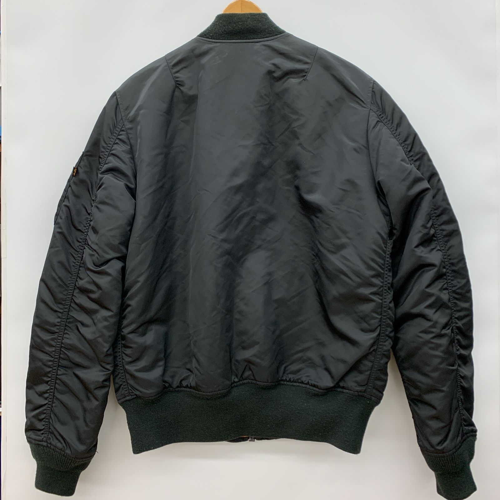 ALPHA INDUSTRIES アルファインダストリーズ MA-1 フライトジャケット