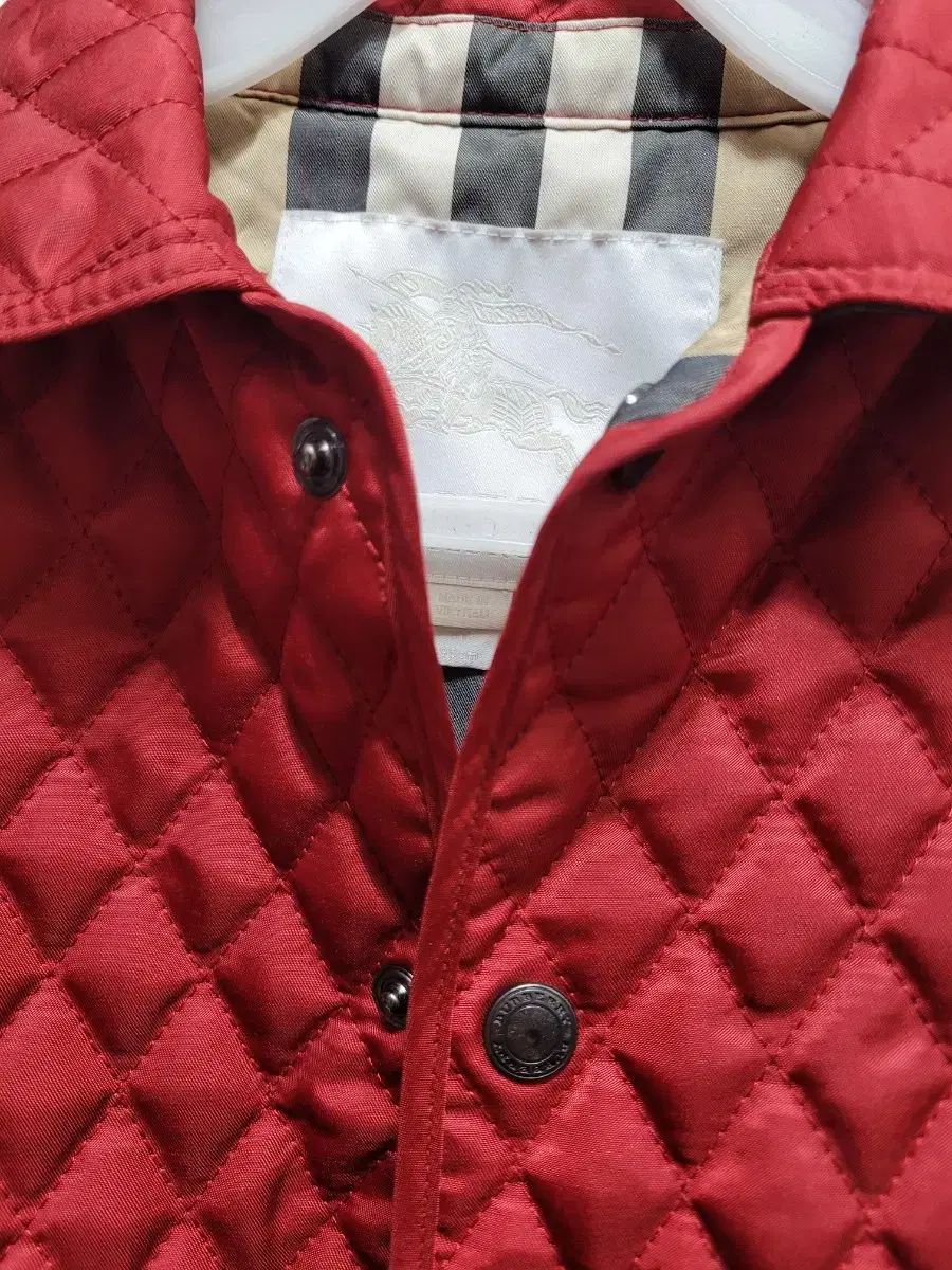 バーバリー キッズ レッド キルティング ジャケット 3Y - メルカリ