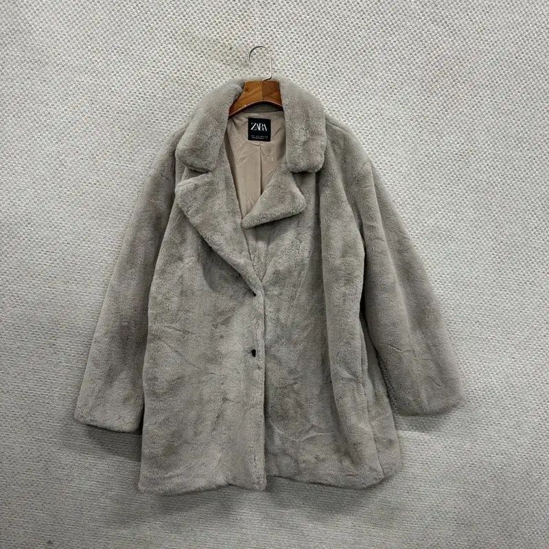 ZARA 最終値下げ❣️ZARA フェイクファーコートの通販 by mint