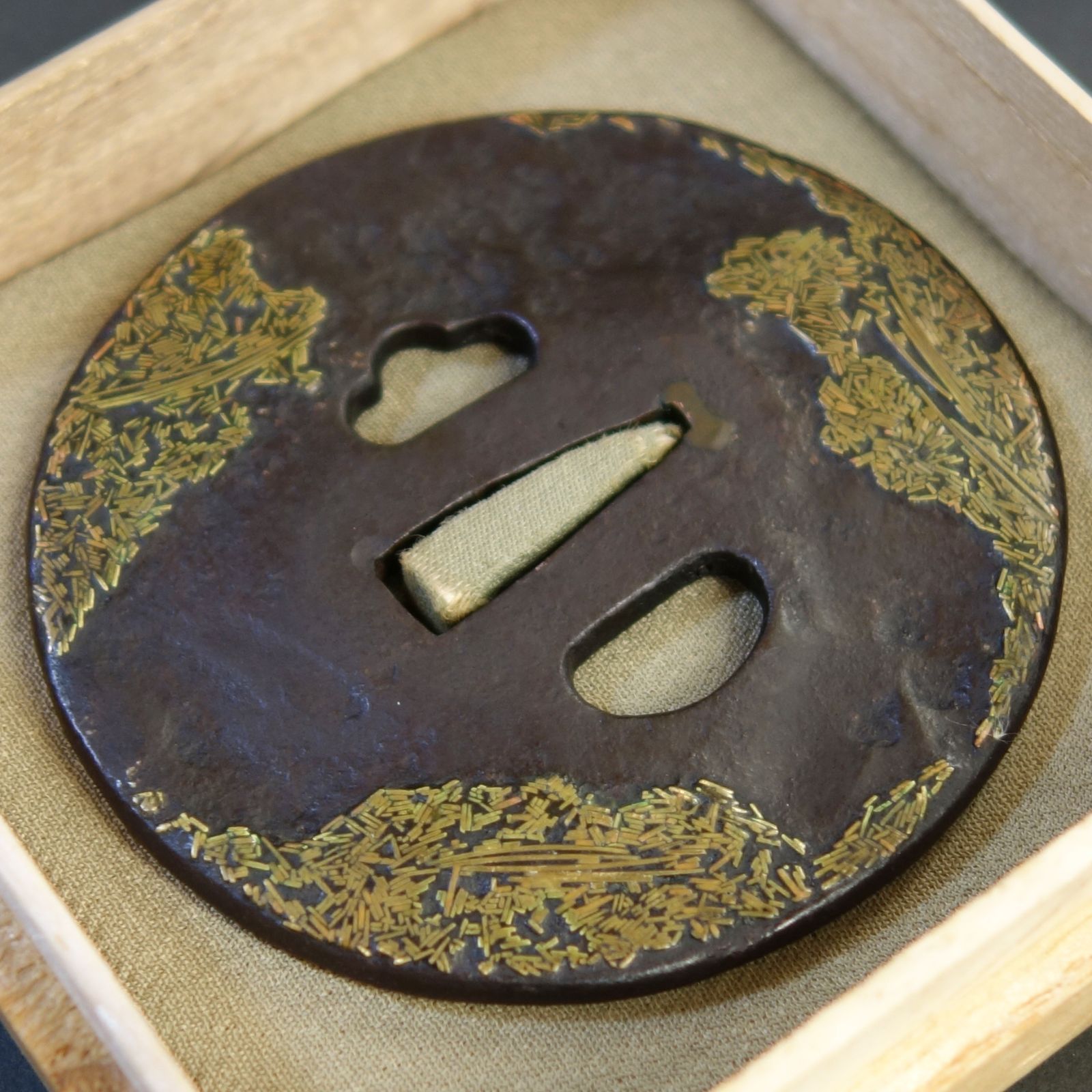 鍔 【 鉄地 吹寄象嵌 天法鍔 】 日本刀 刀装具 鐔 骨董 古美術