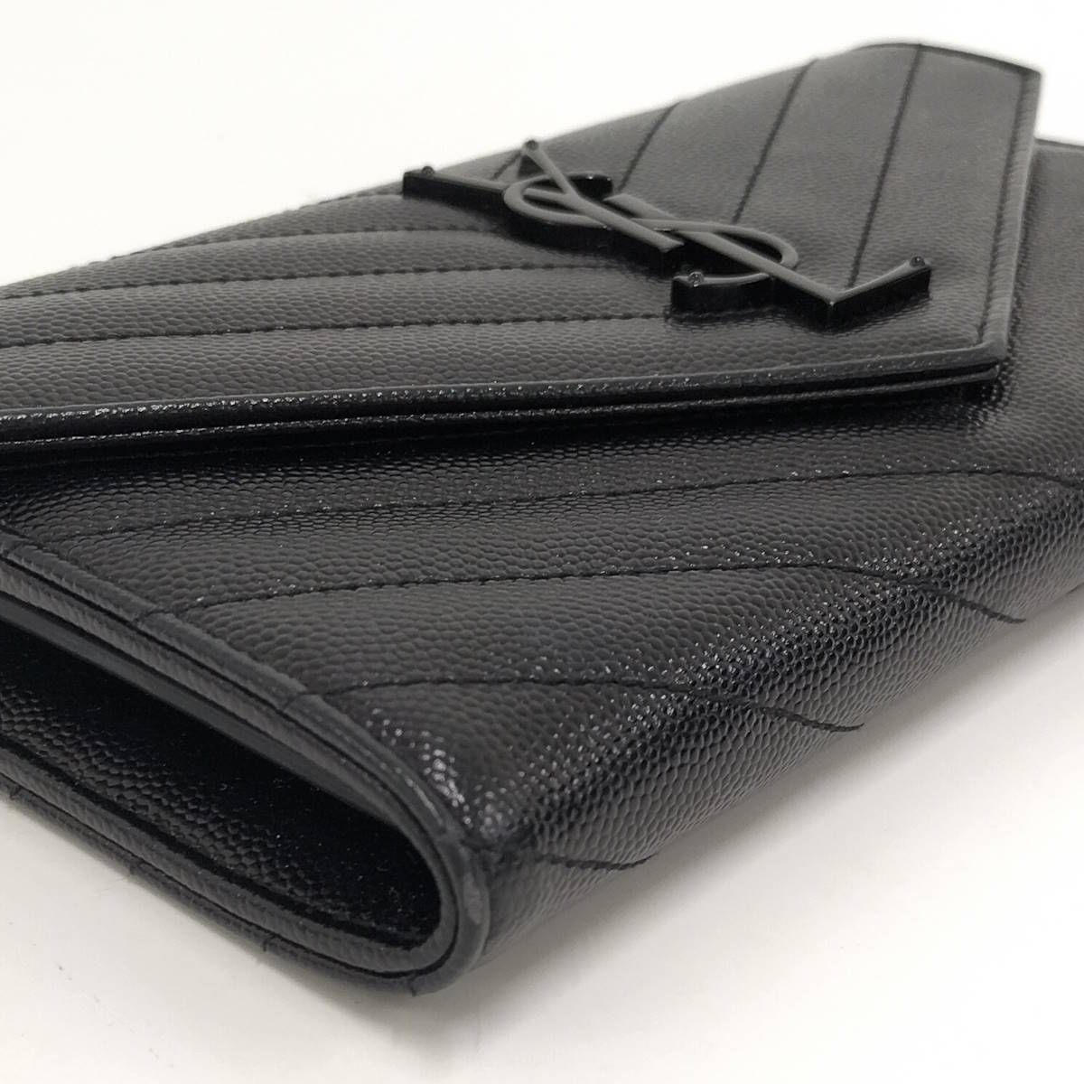 SAINT LAURENT 二つ折り長財布 カサンドラ エンボス レザー ブラック