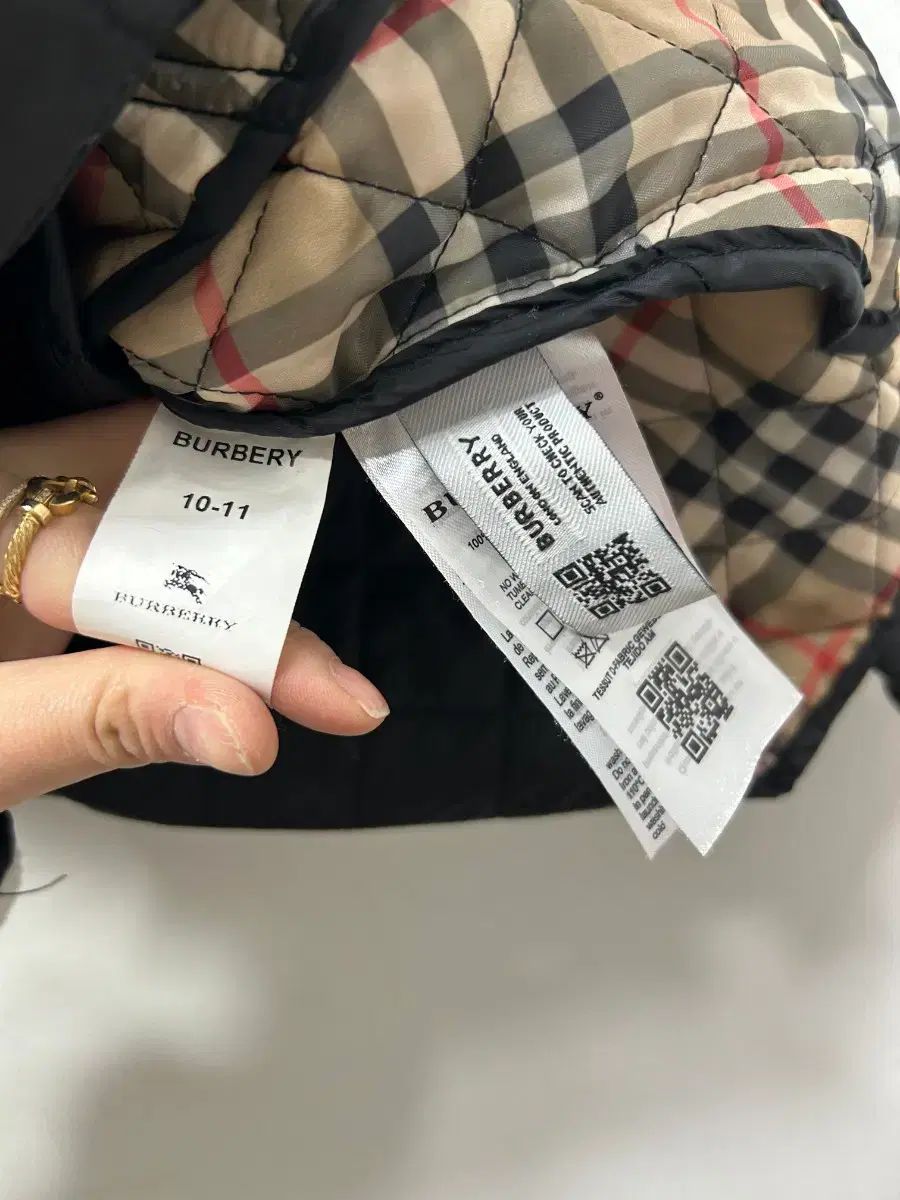 バーバリーキッズ☆キルティングジャケット☆size10 バーバリー キッズ ブラック キルティング ジャケット 10/11t - メルカリ