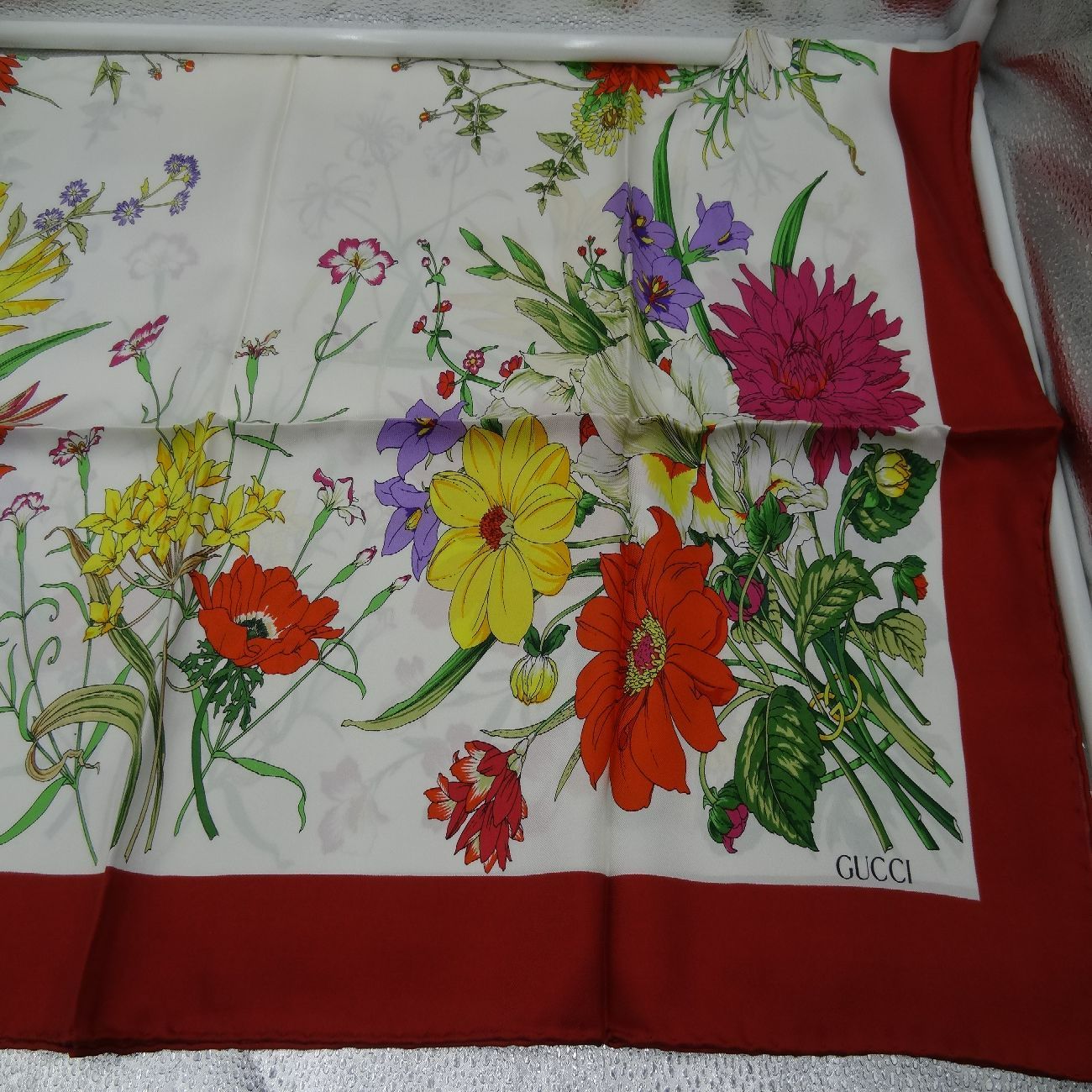 GUCCI グッチ 大判スカーフ 花柄 ボルドー シルク フラワー ワイン