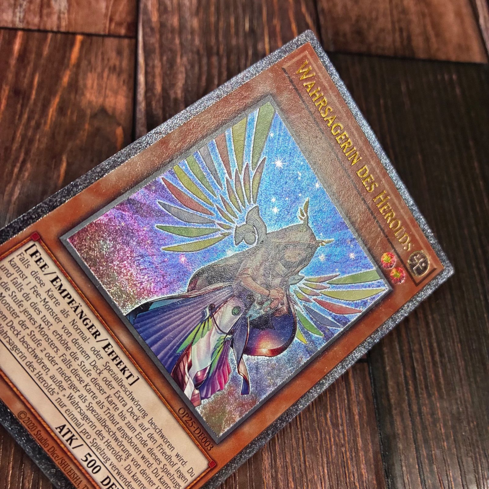 遊戯王 ドイツ版 EU版 宣告者の神巫 レリーフ - メルカリ