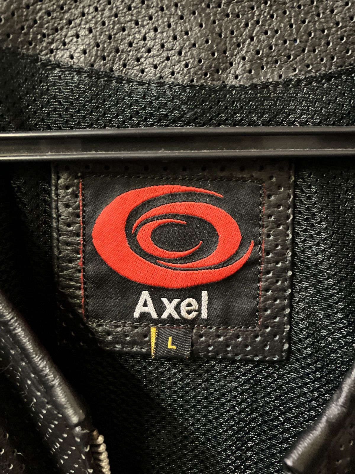必見！！！】Axel 半袖レザージャケット パンチングレザー ブラック