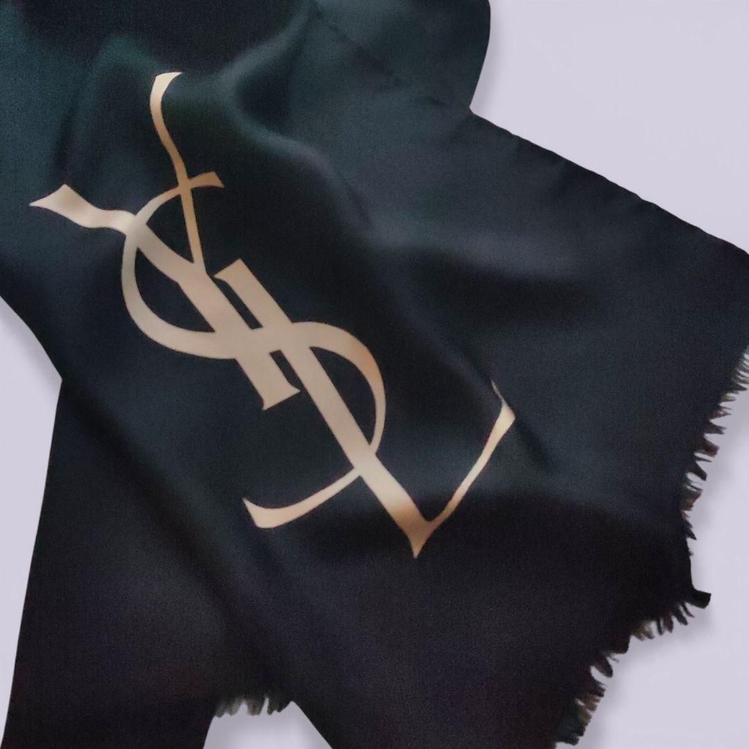 イヴサンローラン ロングスカーフ 無地 YSLロゴ シルク ブラック イヴサンローラン シルク ロングスカーフ 無地 YSLロゴ ブラック