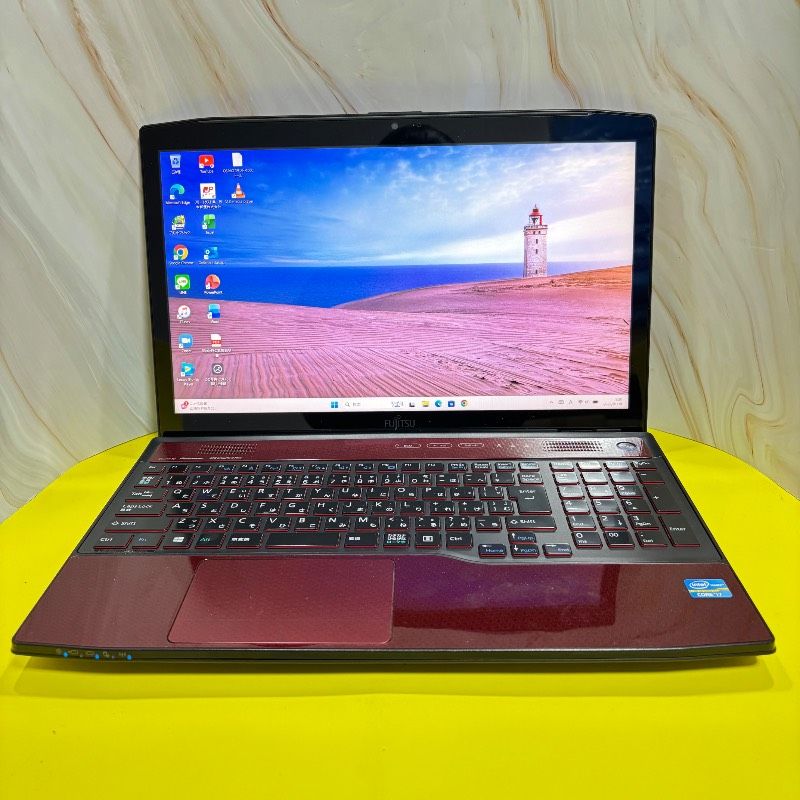 爆速Core i7✨美品✨富士通ノートパソコン✨メモリ8GB 新品SSD