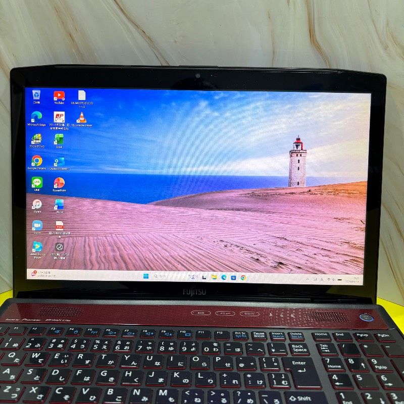 爆速Core i7✨美品✨富士通ノートパソコン✨メモリ8GB 新品SSD