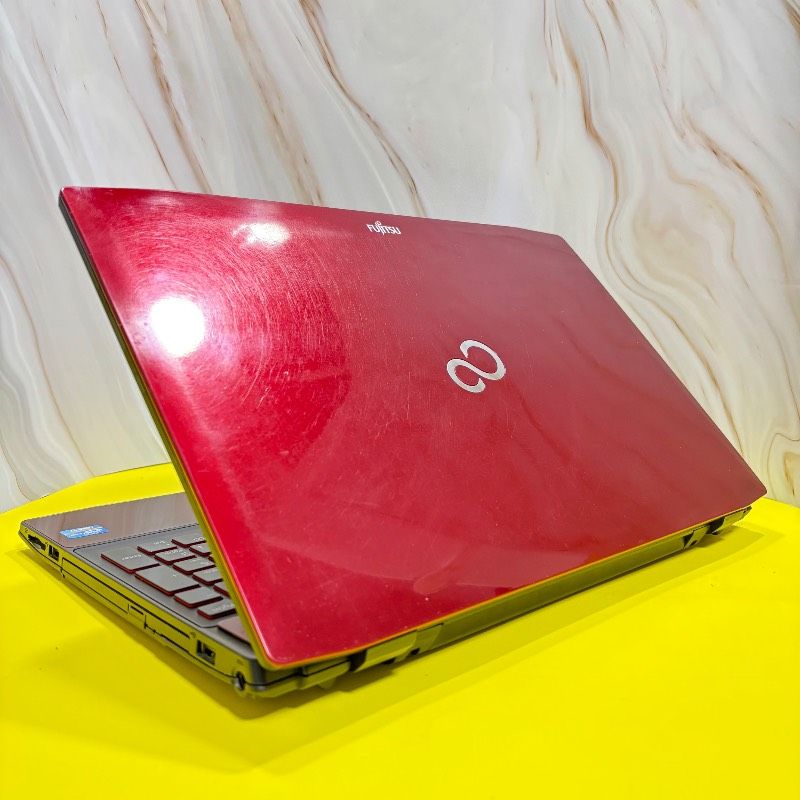 爆速Core i7✨美品✨富士通ノートパソコン✨メモリ8GB 新品SSD