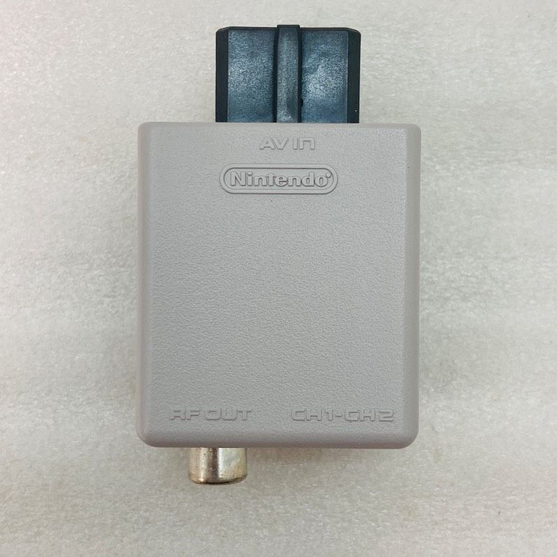 未使用品任天堂 AV仕様ファミリーコンピュータ RFモジュレータ HVC