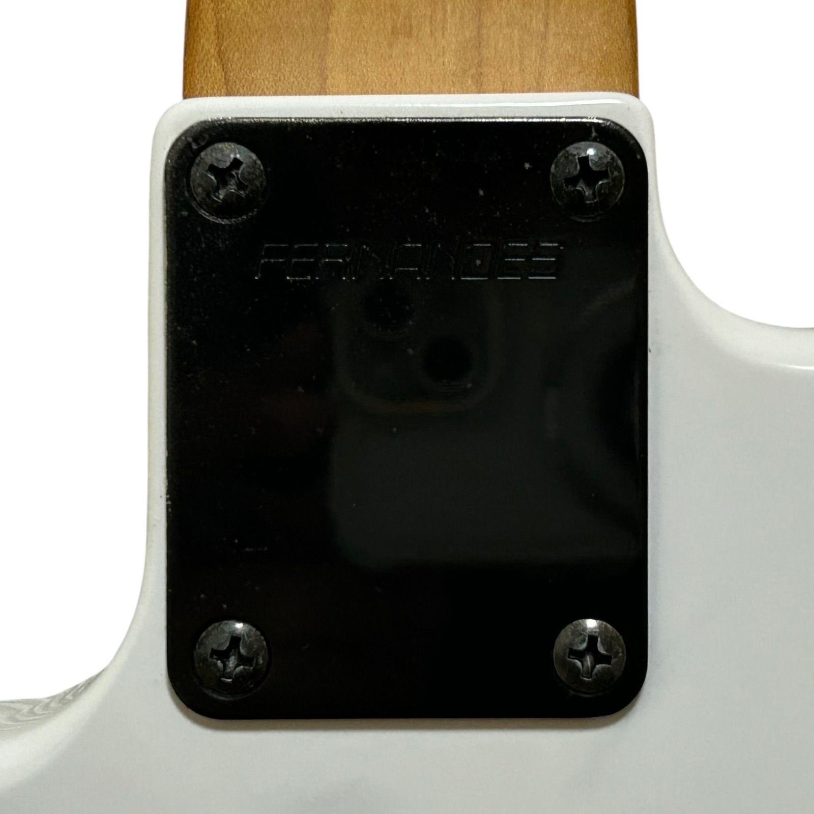 清掃済】エレキギター FERNANDES フェルナンデス STJ-80BT ホワイト