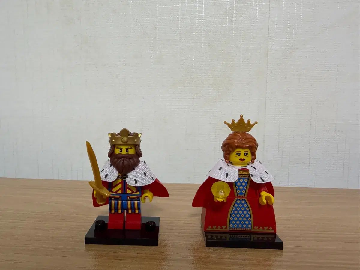 LEGOシーズン13 15 ミニフィギュア 王 王妃