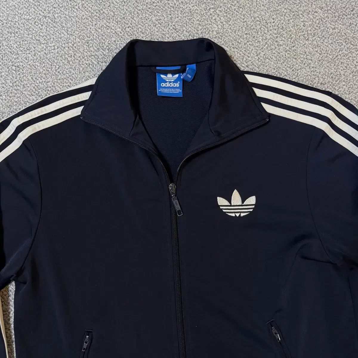 アディダス ファイヤーバード ジャージ ネイビー - メルカリ