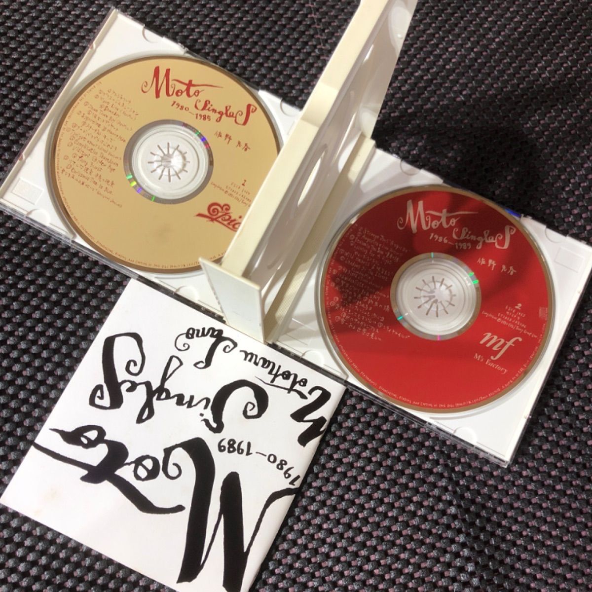 佐野元春 ベスト・アルバム『Moto Singles 1980-1989』【CD2枚組