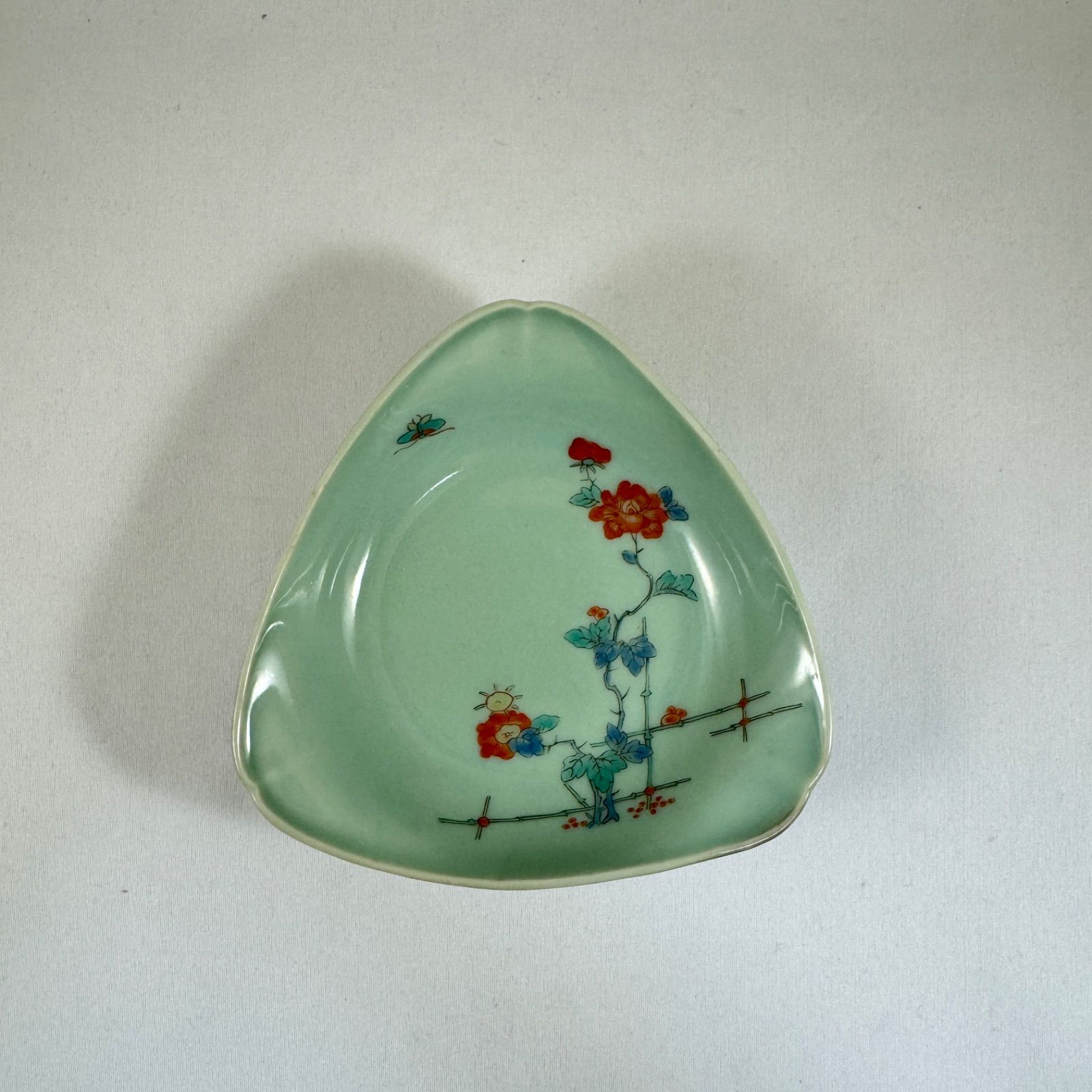 古伊万里◇青磁色絵花文変形皿◇柿右衛門様式◇江戸時代◇有田焼